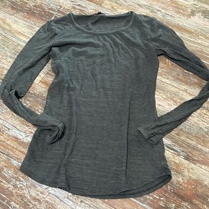 Gap gray long sleeve lightweight shirt size XS